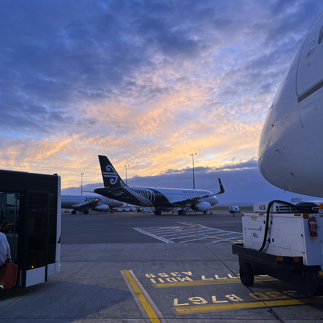 Image of Air New Zealand jumbo jet