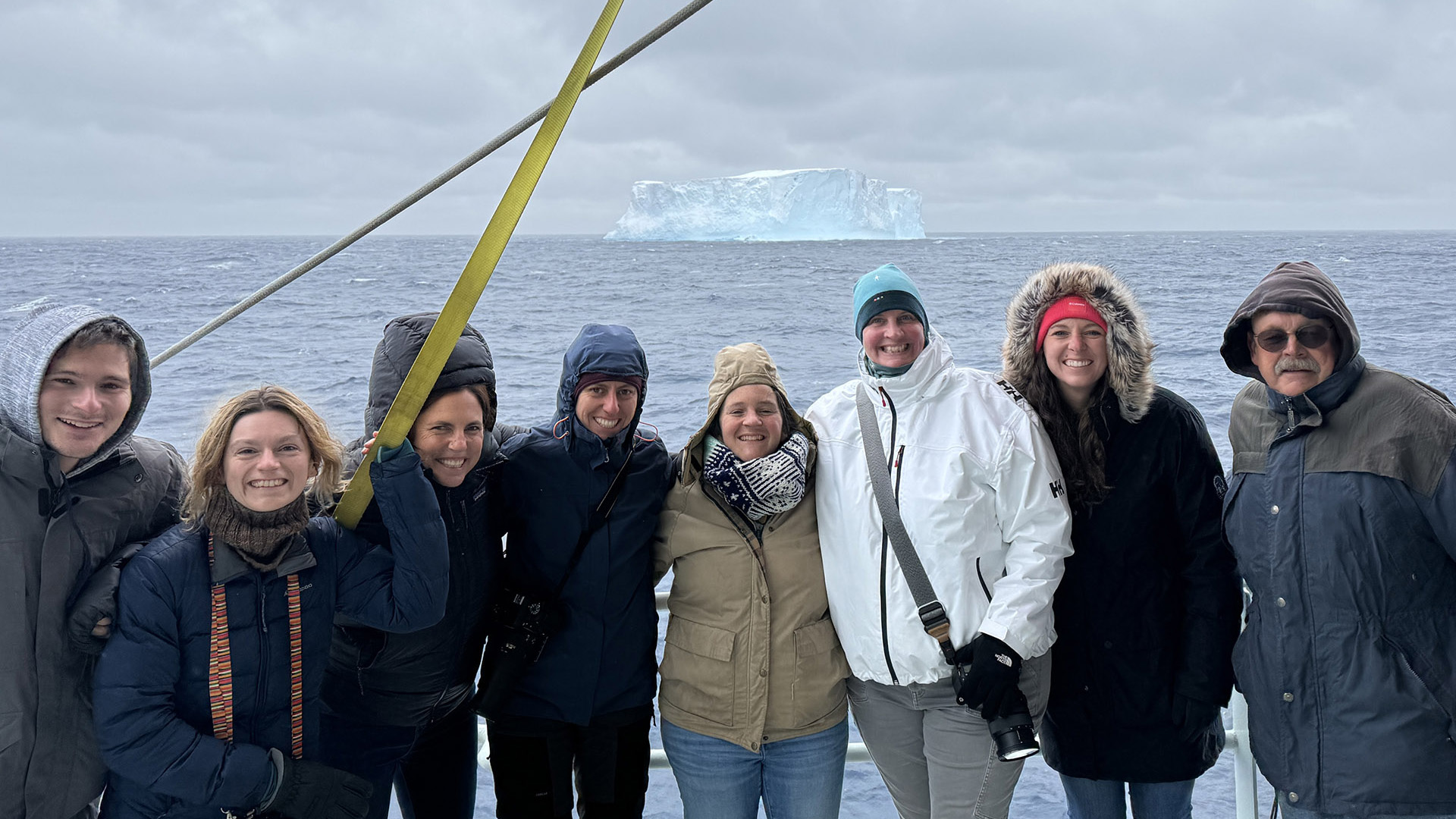 Everyone wanted to pose with the photogenic icebergs!